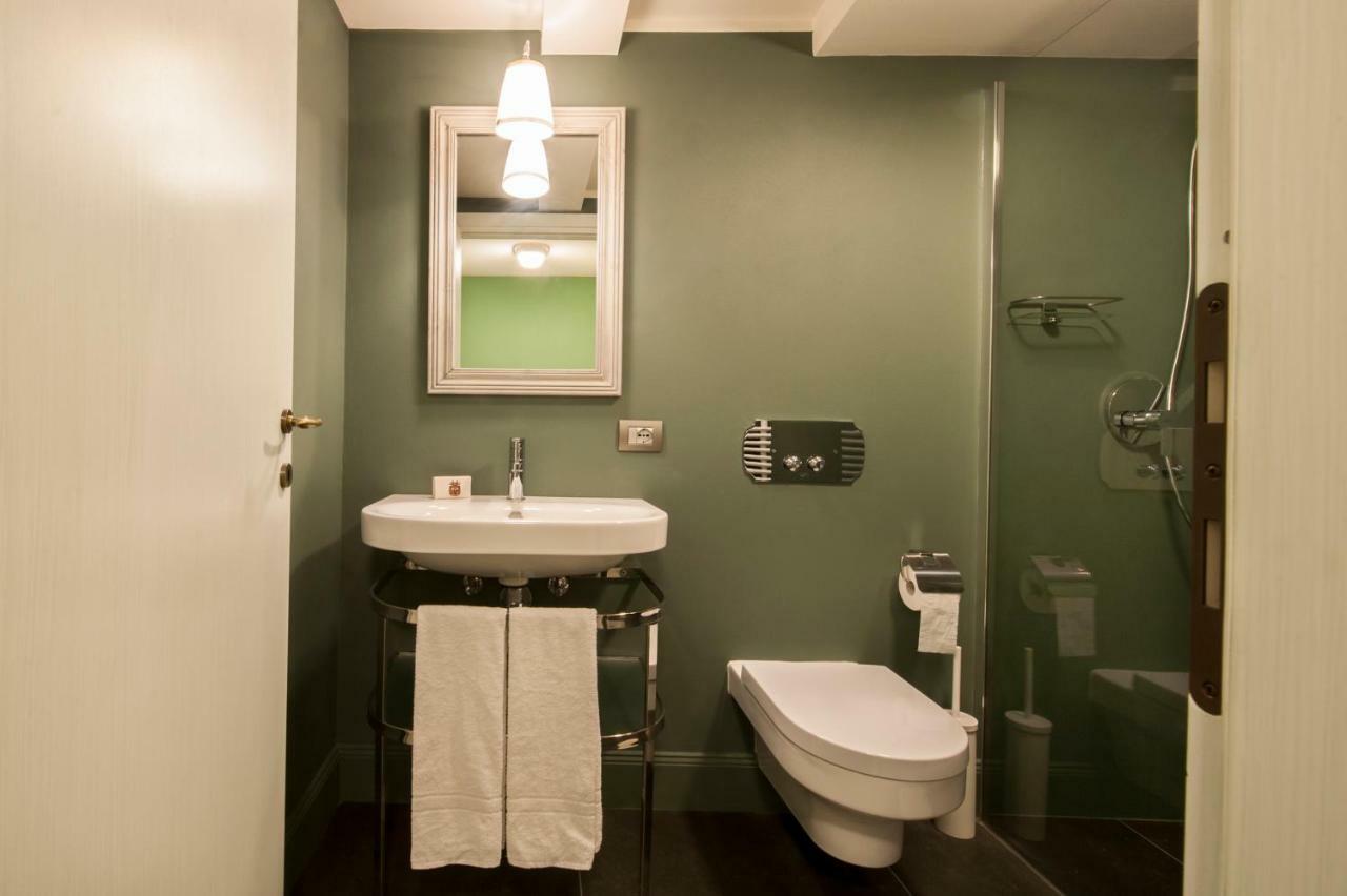 Isola Bella Apartments - Via Villa 9 สเตรซา ภายนอก รูปภาพ