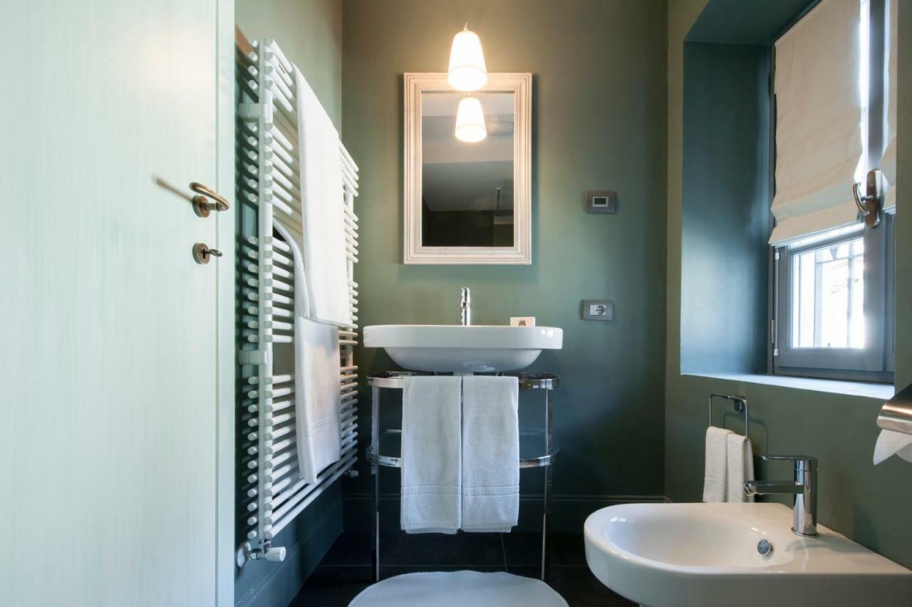 Isola Bella Apartments - Via Villa 9 สเตรซา ภายนอก รูปภาพ